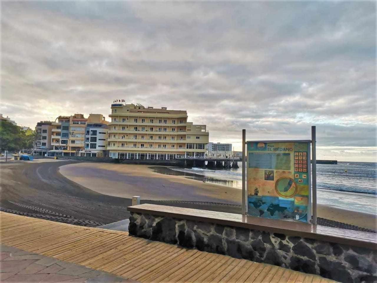 Apartamento Rentenerife Sand & Sea El Medano エクステリア 写真