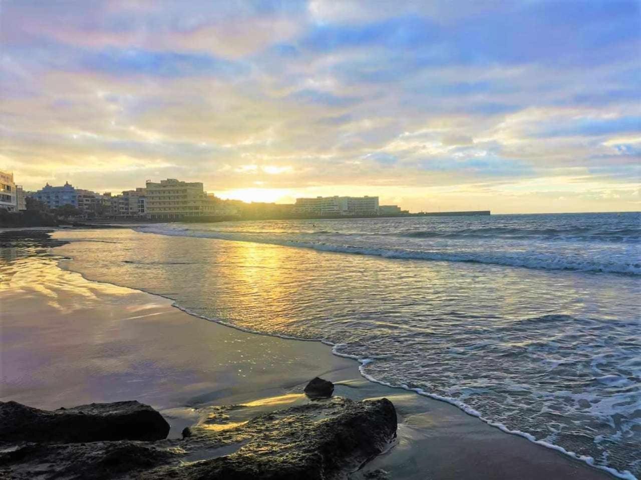 Apartamento Rentenerife Sand & Sea El Medano エクステリア 写真
